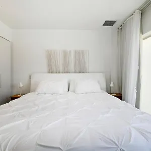 Luxurious Ocean Front With Sunset Views 2 Bed-2 Bath Apartment Oranjestad